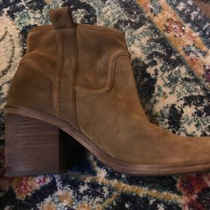 Belle by Sigerson Morrison brown suede boots